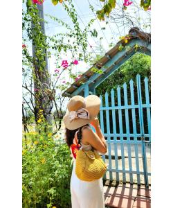 Giỏ móc tay đáy bầu quai gỗ